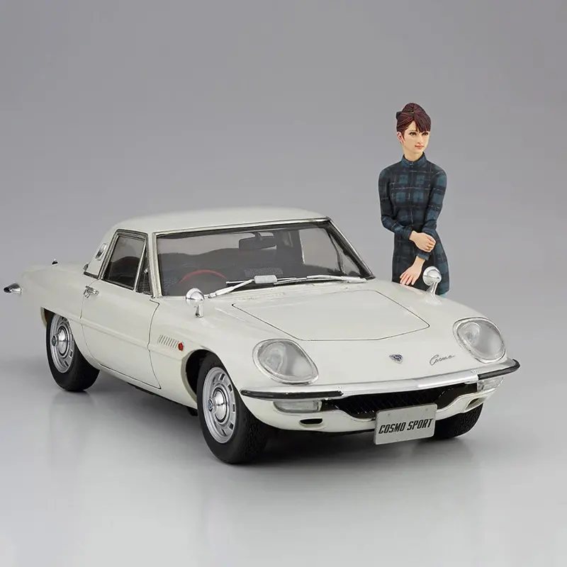 1/24 Mazda Cosmo Sports L10b With Girl 1