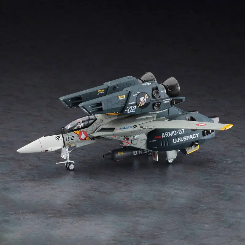 1/48 Vf-1J Super/Strike Valkyrie "Svf-41 Black Aces" Fighter Mode 1
