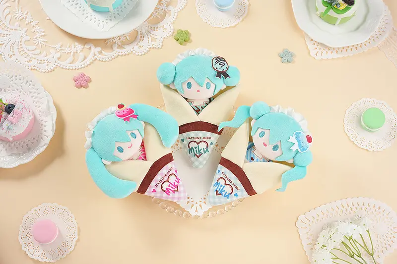 Character Vocal Series 01: Hatsune Miku Crêpe Mascot Keychain A 2