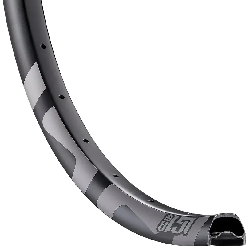 E13 Lg1 Race 碳纖輪圈/ E13 Lg1 Race Carbon Rim 1