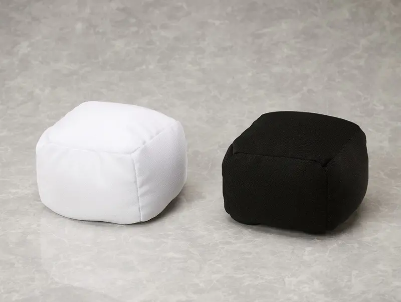 Figure Relaxing Cushion Black 2
