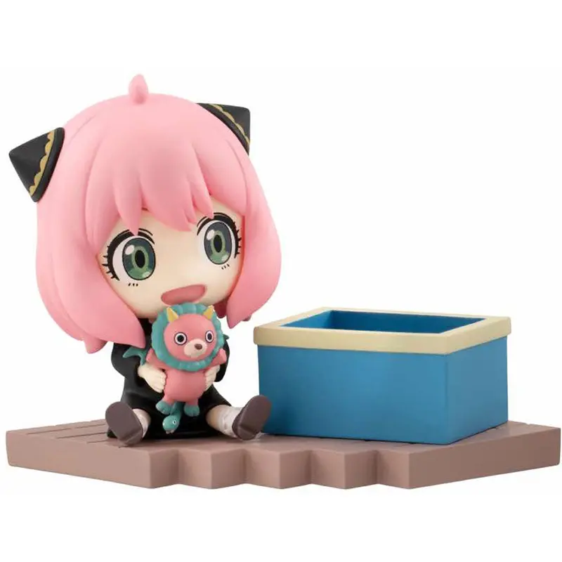 Hold Figure -Anya & Chimera- 1