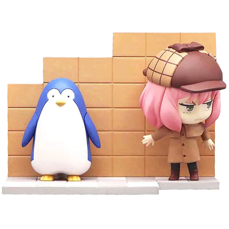 Hold Figure -Anya & Penguin- 1