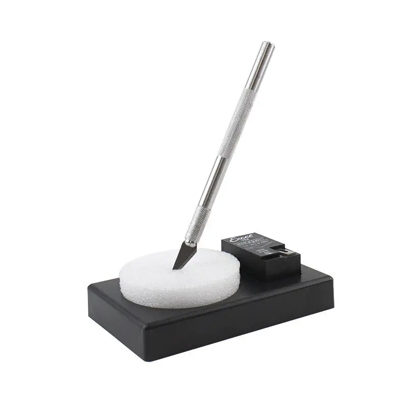 Knife Holder W/ #11 Blade Dispenser 1