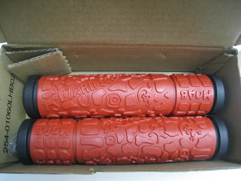 Lizard Skins Moab 手筒~紅黑色 / Lizard Skins Moab Grip~Red 1