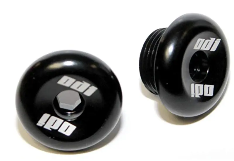 Odi Threaded 鋁合金車頭尾的~黑色 / Odi Threaded Alloy End Plug~Black 1
