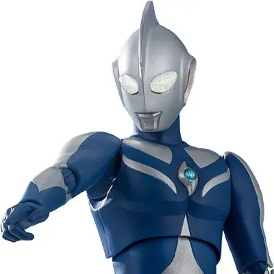 S.H.Figuarts Ultraman Cosmos Luna Mode (Ultraman Cosmos) 2