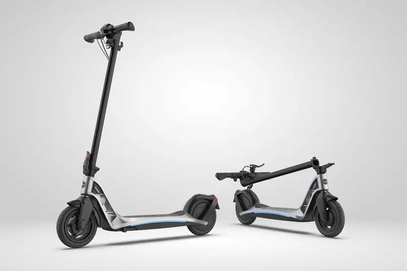 Splach-Swift: An Evolutionary Compact E-Scooter 1