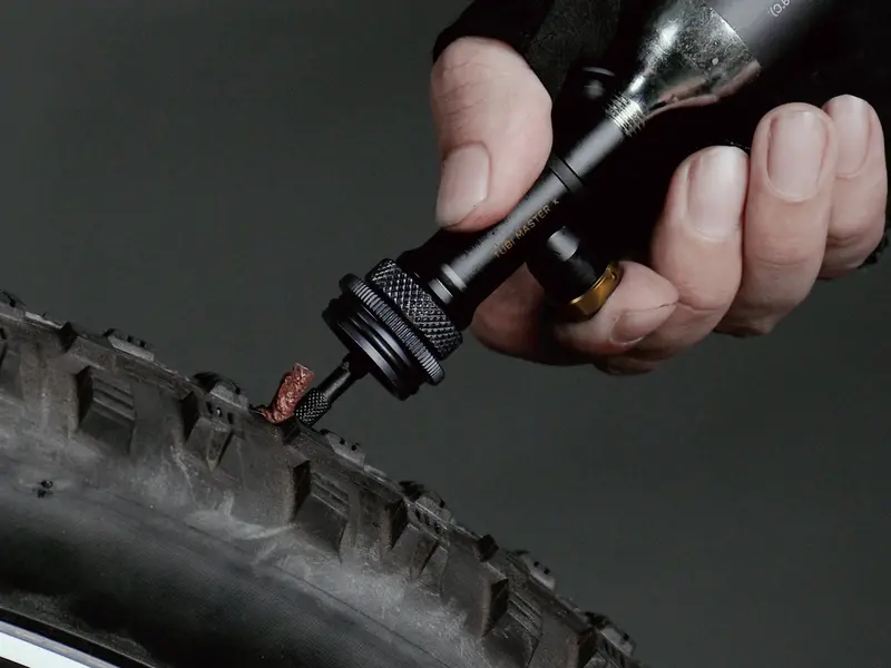 Topeak Tubi Master X 真空呔修補套件連co2筒/ Topeak Tubi Master X Tubeless Tire Repair Kit With Co2 Cartridges 1