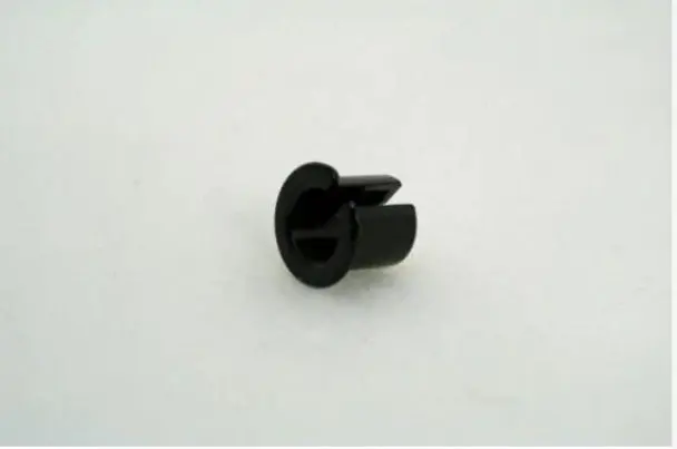 Trek Madone 後波腳位線管碼 / Trek Madone Rear Derailleur Cable Stop 1