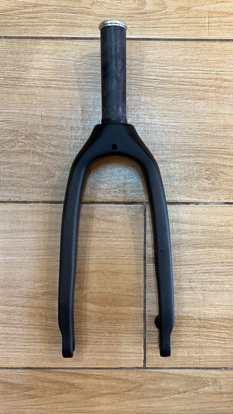 Vicents T-700 碳纖維前叉 (K3 Plus 349用) / Vicents T-700 Carbon Fork (For K3 Plus 349) 1