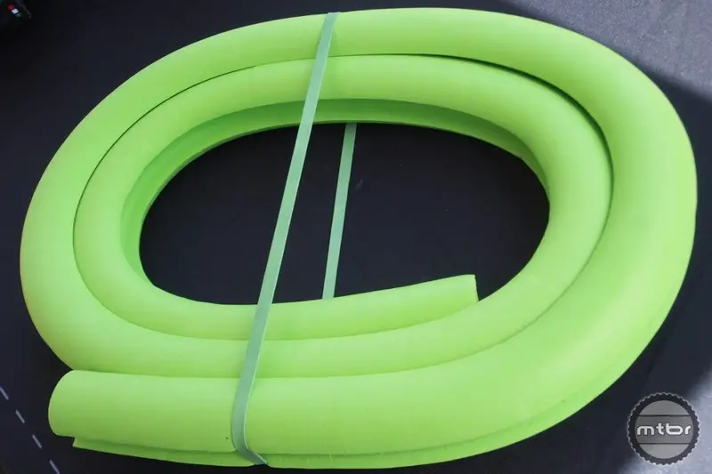 Vittoria Air-Liner 泡棉管狀嵌入物 (Gravel 胎用) / Vittoria Air-Liner Tire Insert-For Gravel 1
